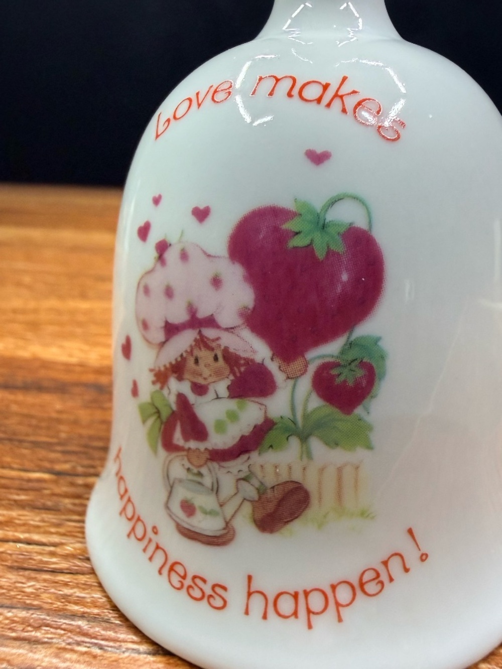 DESIGNERS COLLECTION Strawberry Shortcake “Love makes happiness happen!” Bell - Picture 9 of 11